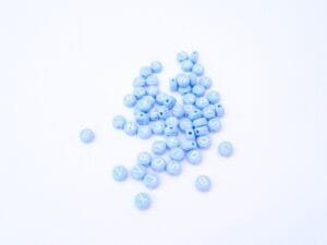 Miçanga redonda alfabeto azul bebe (pct c/10g)