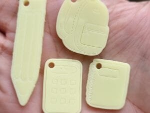 Pingente escolar amarelo claro -  pct c/05 und