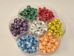 KIT DOS SONHOS - 175 ilhós - grátis organizador flor