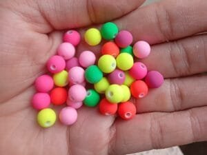 Bola emborrachada Cores vivas - 8 mm (pct c/10g)
