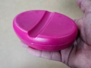 Suporte Magnético para alfinetes (modelo saboneteira)