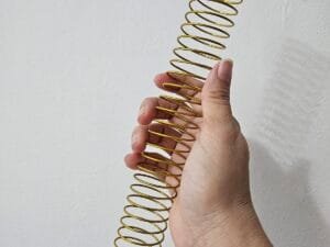 Espiral metálico  - passo 3x1 (8,4mm) - 1 1/4" - Dourado