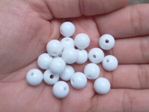 Bola plástica leitora branca - 10 mm (pct c/10g)