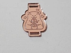 Passador para elástico chato - Capivara com Copo- espelhado Rose - pct c/05 und