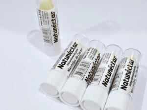 Protetor Labial Bastão - Manteiga de Cacau com Propólis - pct c/ 5 und