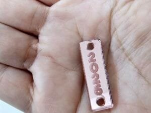 Passador retangular Mod 03 - para elástico roliço - 2026 em pé - espelhado rose - pct c/05 und